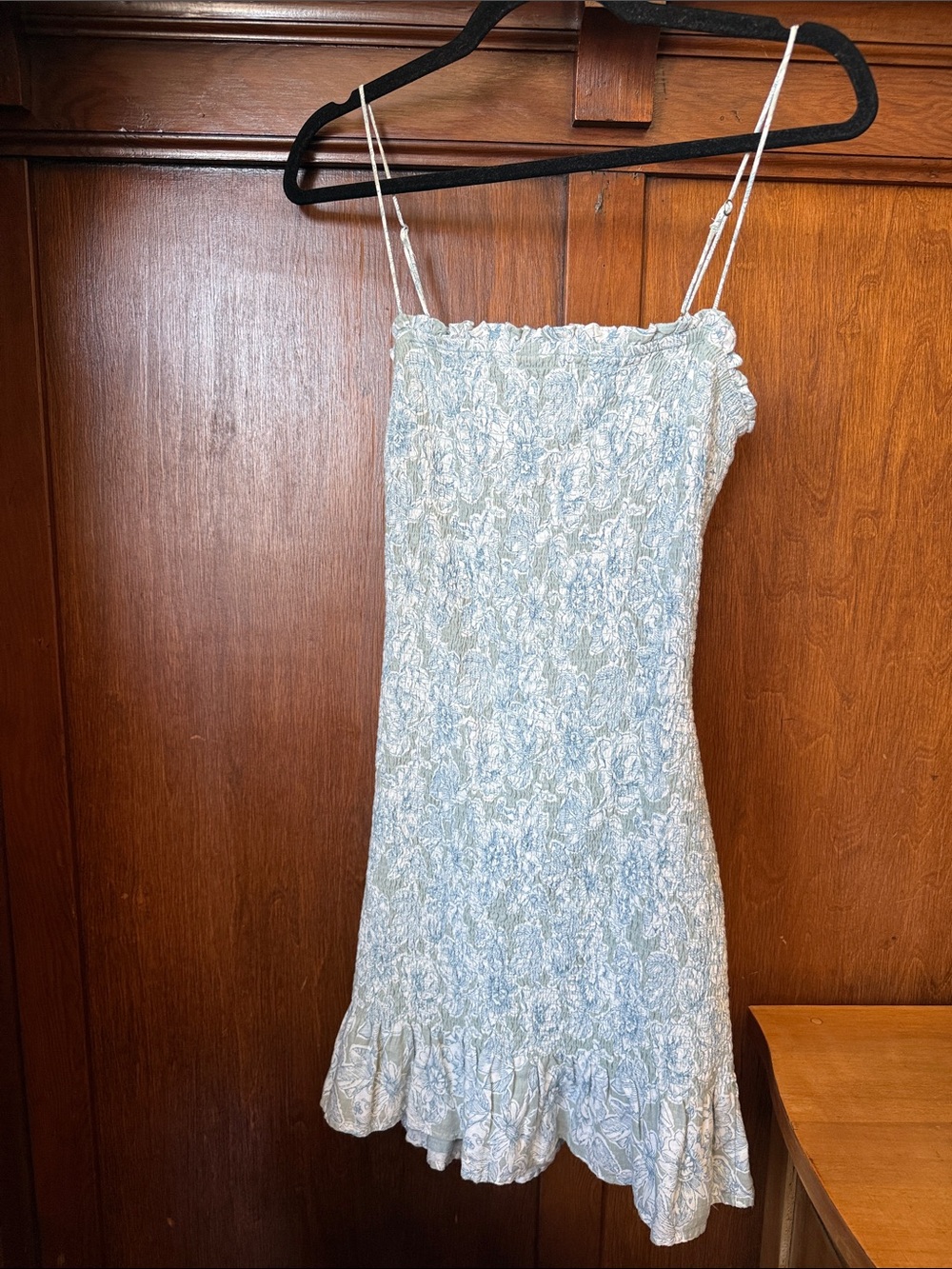 Vintage Y2K Abercrombie & Fitch Pale Blue Floral Smocked Mini Linen Dress